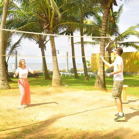 Ocean Breeze Villa Boossa Bagian luar foto