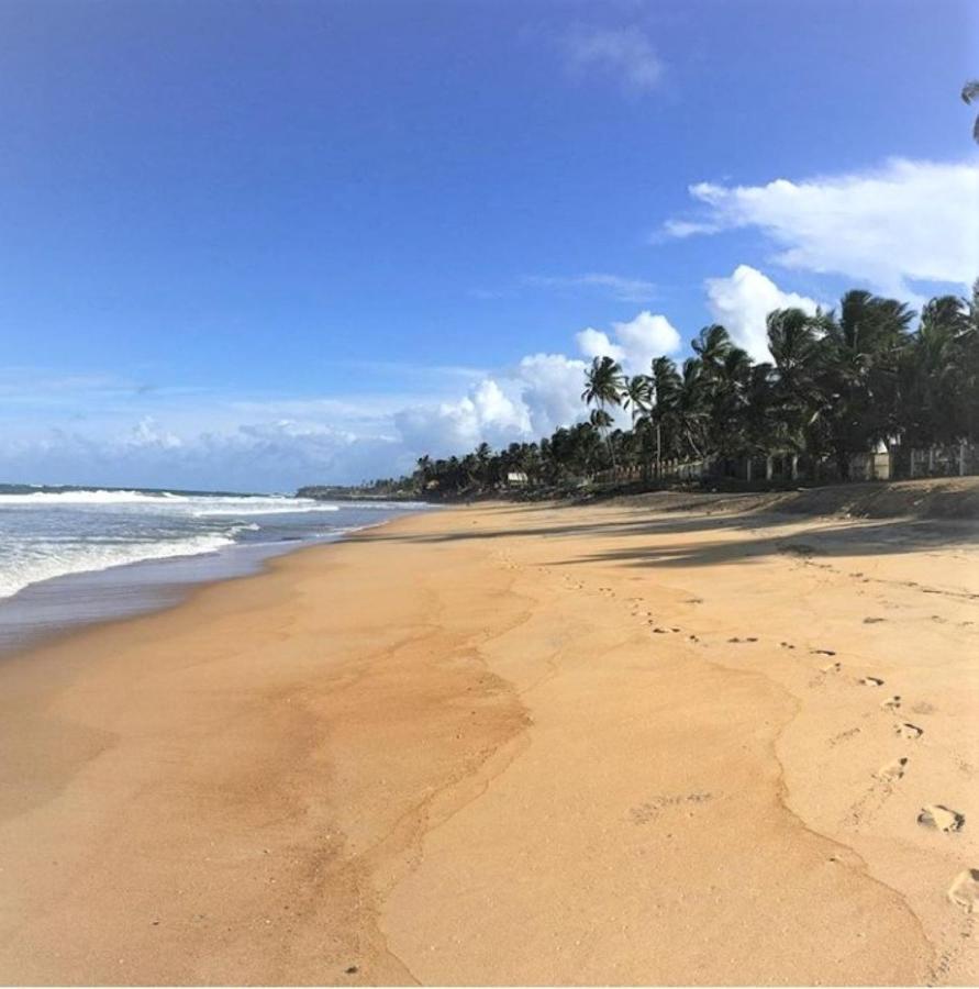 Ocean Breeze Villa Boossa Bagian luar foto