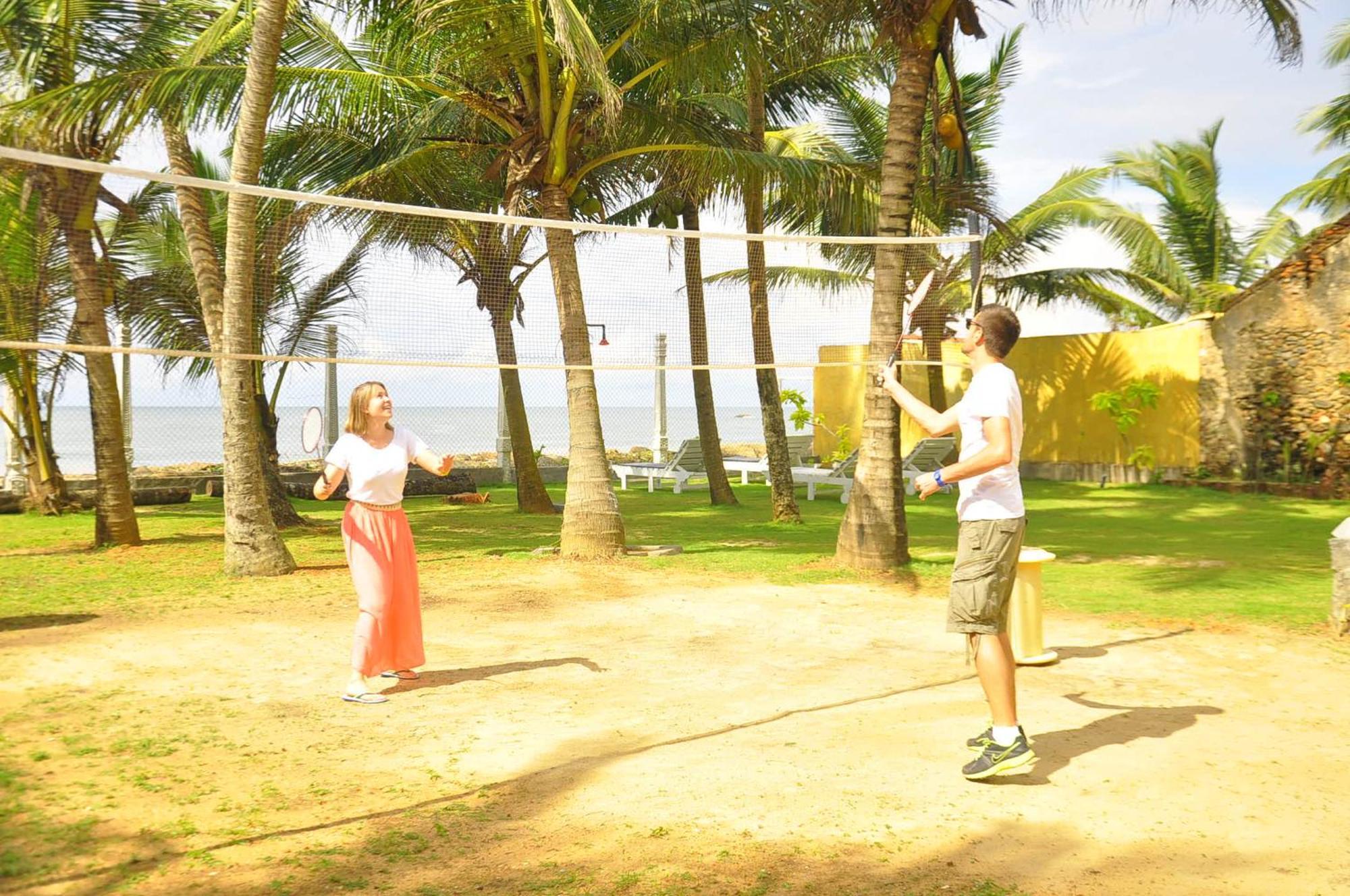 Ocean Breeze Villa Boossa Bagian luar foto
