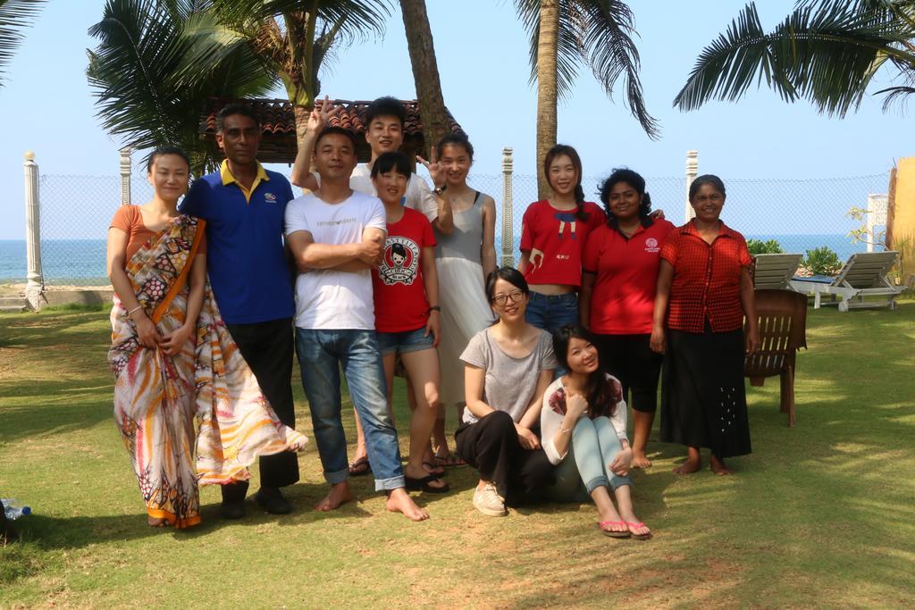 Ocean Breeze Villa Boossa Bagian luar foto